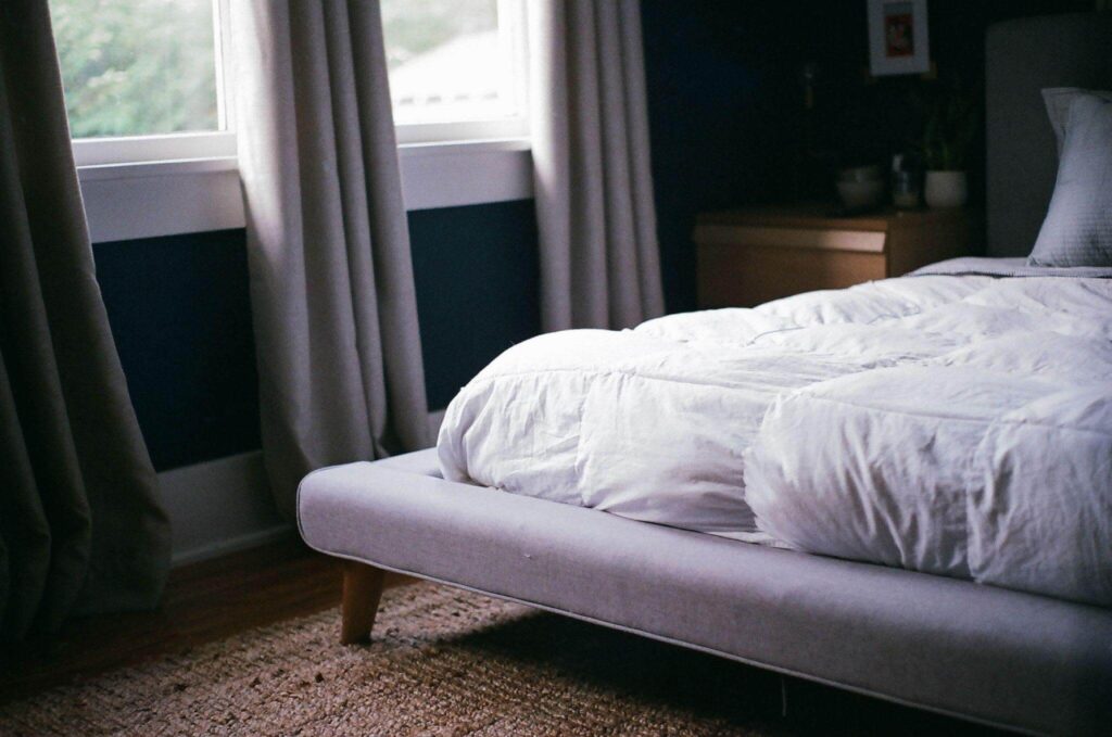 How to Keep a Mattress Topper From Sliding Off the Bed