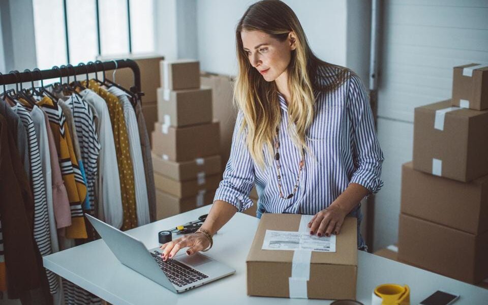 How to choose the correct postage service for your business?