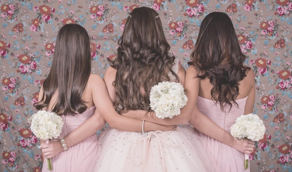 20+ Cute Dama Hairstyles for Quinceaneras